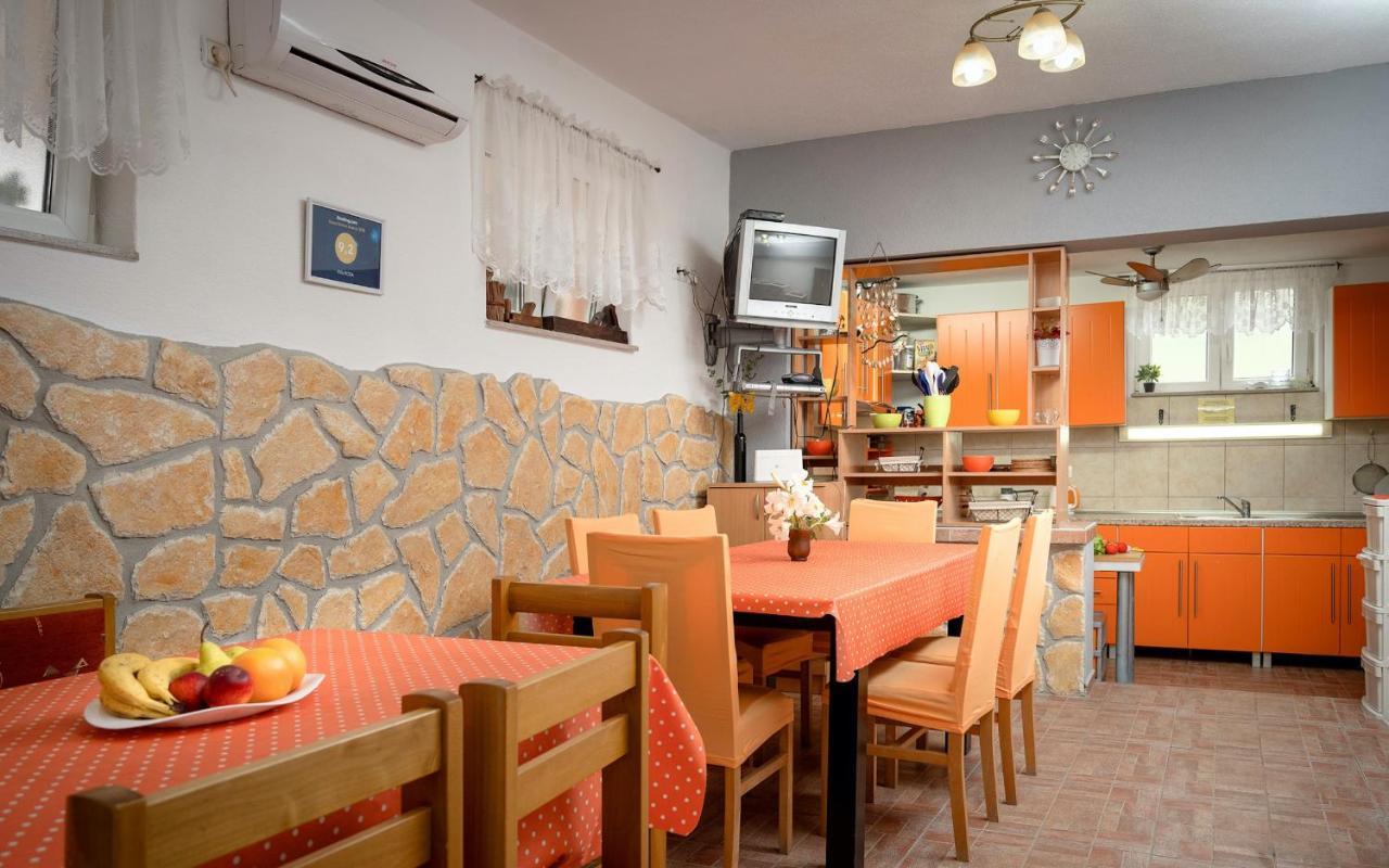 Villa Rosa Jelsa  Extérieur photo